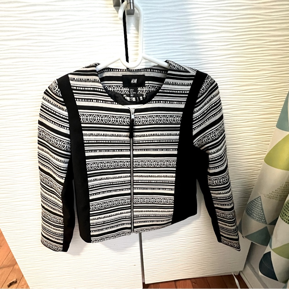 H&M jacket, worn twice, like new, good quality